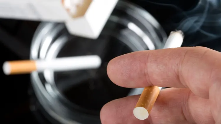 英國議會通過法案 2008年後出生者終身不得購煙