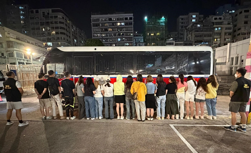 警方旺角搗破非法麻雀檔 拘捕18名男女