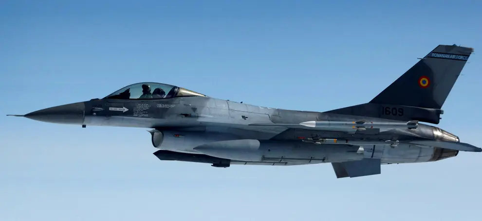 秘魯防長外長因對美軍購爭議辭職 