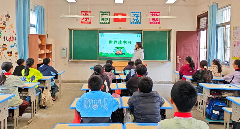 皖黟縣柯村鎮：導師暖心陪伴  書香浸潤校園