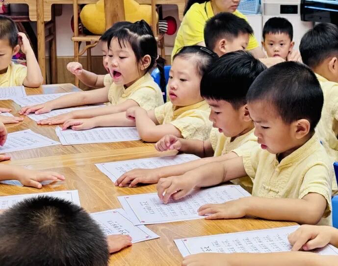 墨香潤童稚，4·23世界讀書日深圳春誦園萌娃齊誦經典