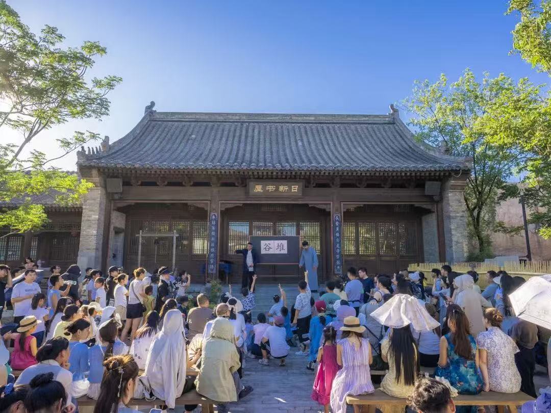 鄭州電影小鎮「全天有戲」 沉浸式文旅激活「五一」假日活力