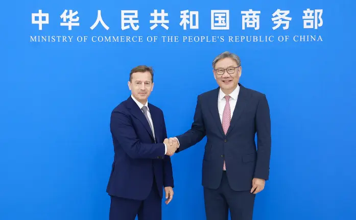 商務部部長王文濤會見空客公司首席執行官傅里