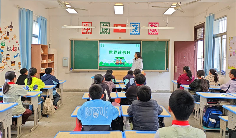 皖黟縣柯村鎮：「護苗」見行動  書香伴成長