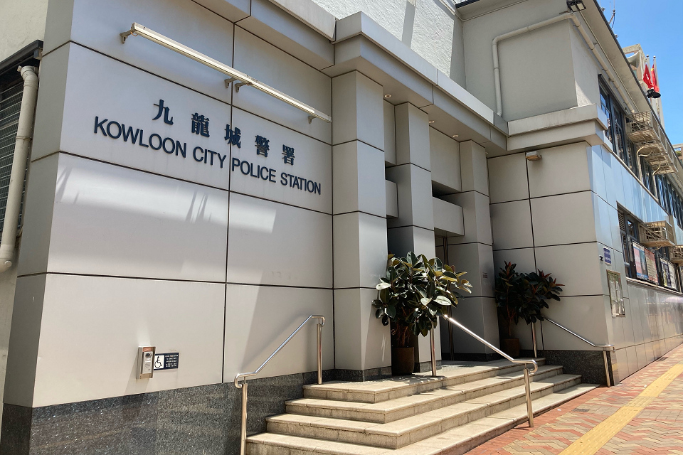 九龍城兩醉漢瑣事起爭執 警拘一男涉掟菜刀傷人