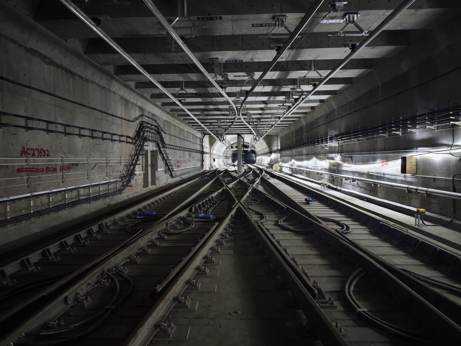  羊城在建線路建設穩步推進  穗地鐵十三號線二期實現全線短軌通