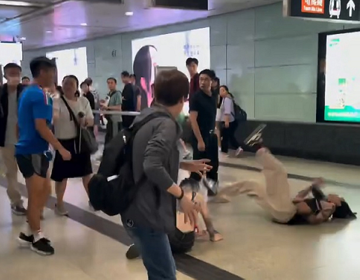 有片｜港鐵站鑽石山爭執 惡漢推情侶落地