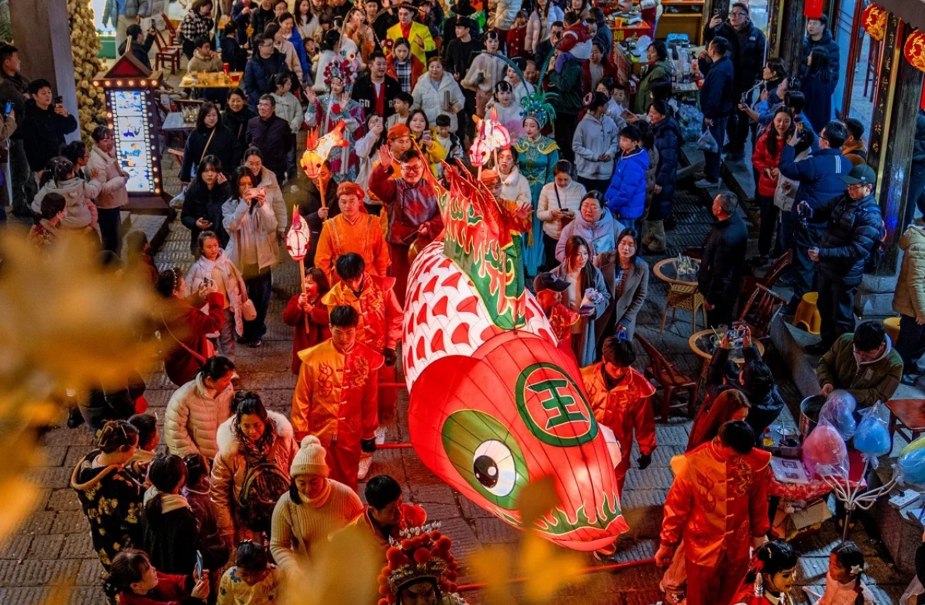 打鐵花+煙花秀+火壺絕技……長沙靖港古鎮國潮花火節五一火熱來襲