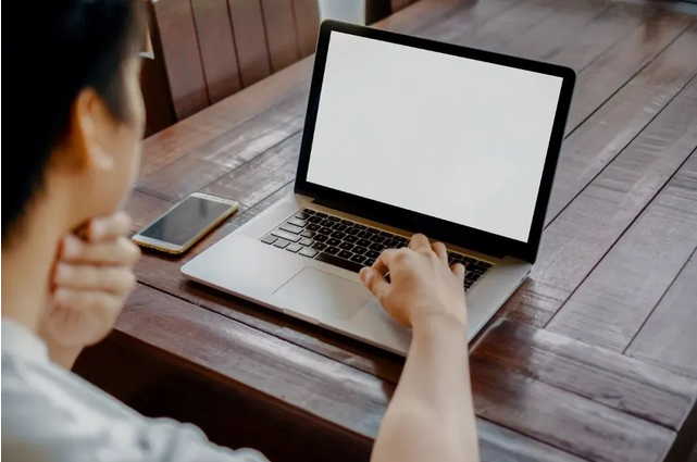 國安部：境外組織資助「躺平網紅」，侵蝕中國青年思想