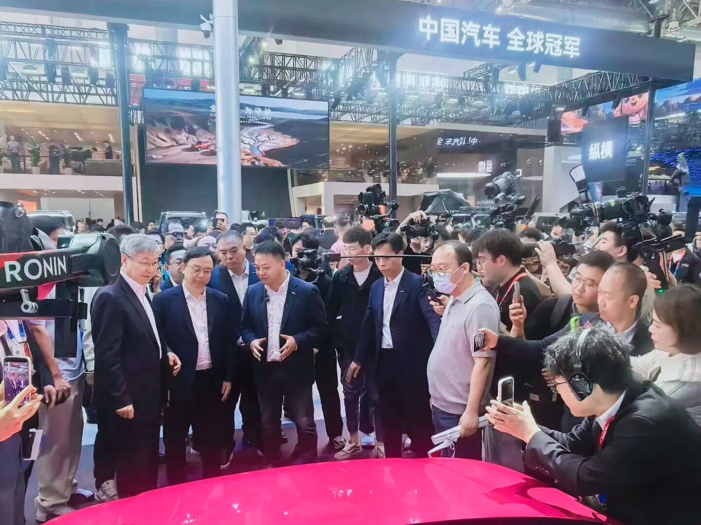 【港商觀察】北京車展「大佬串門」，彰顯中國汽車掌舵人的氣度與格局