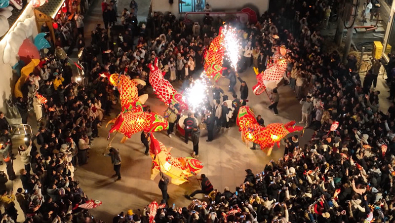 金融活水潤澤百億產業  皖歙縣「非遺魚燈」火爆出圈