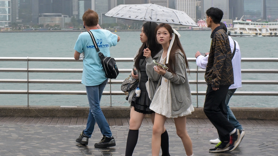 黃雨警告信號生效 天文台：是否發紅雨信號視乎雷雨區發展