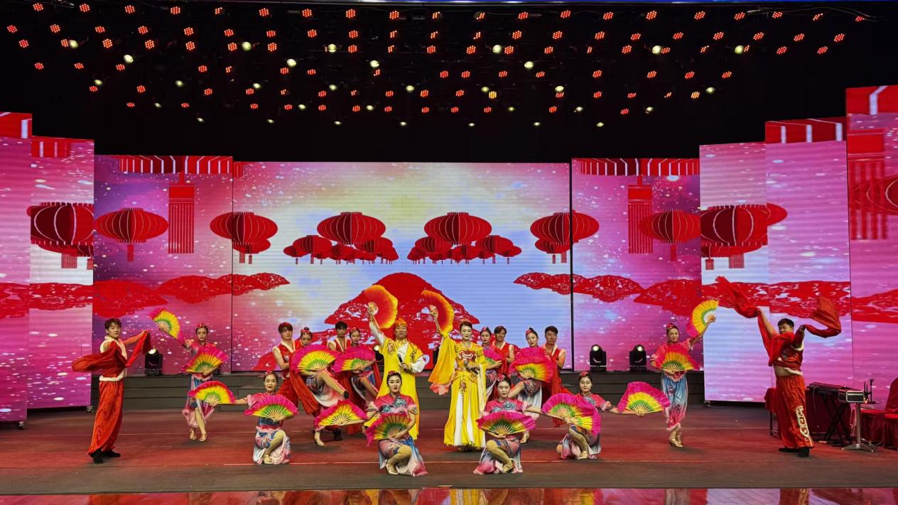 五一玩轉瀋陽鐵西！看正宗二人轉  觀賽觀演兩不誤