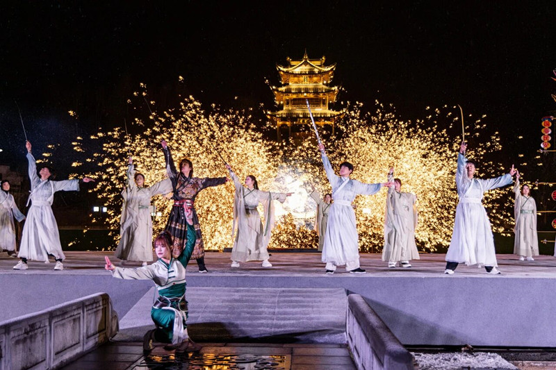 皖休寧縣：《劍來》聯動齊雲山 「神秀山月」主題活動五一上線