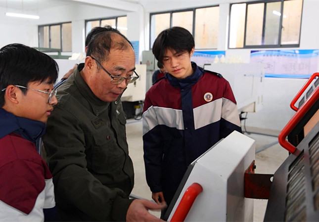 皖歙縣經開區：博士「駐企」賦能科技創新