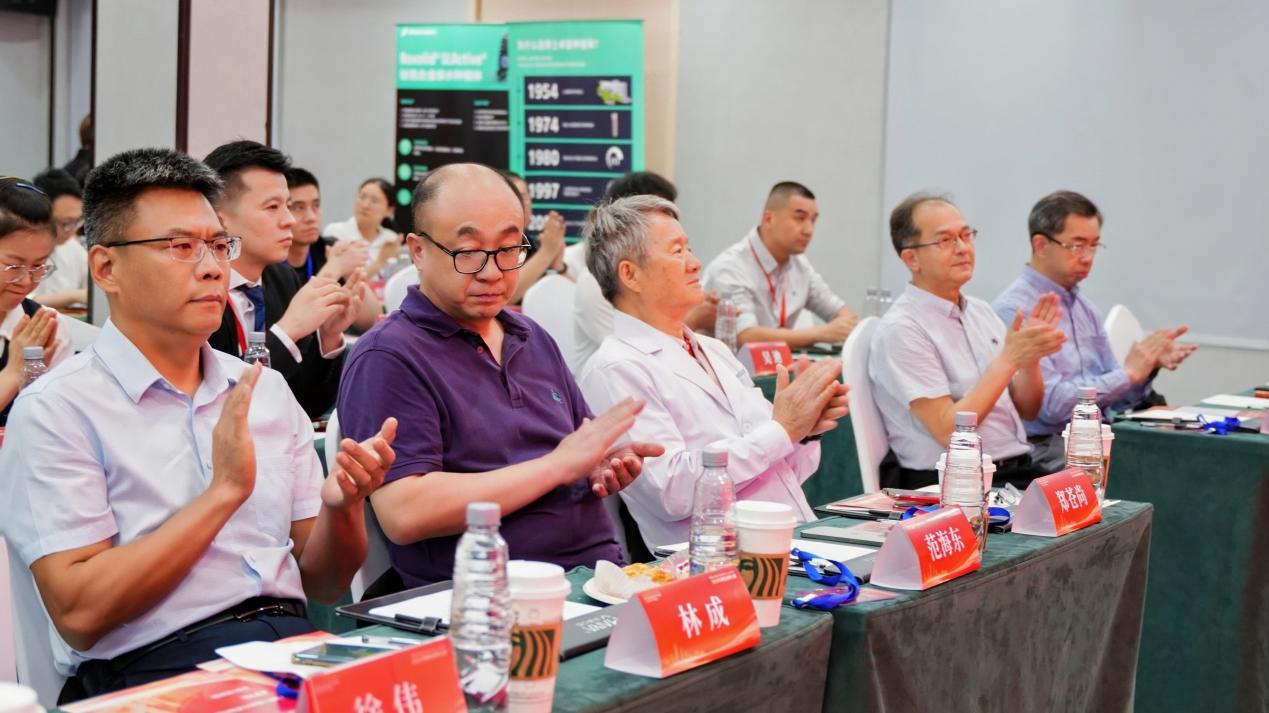 讓醫療回歸技術本位  羅湖牙醫比拼種植臨床硬實力