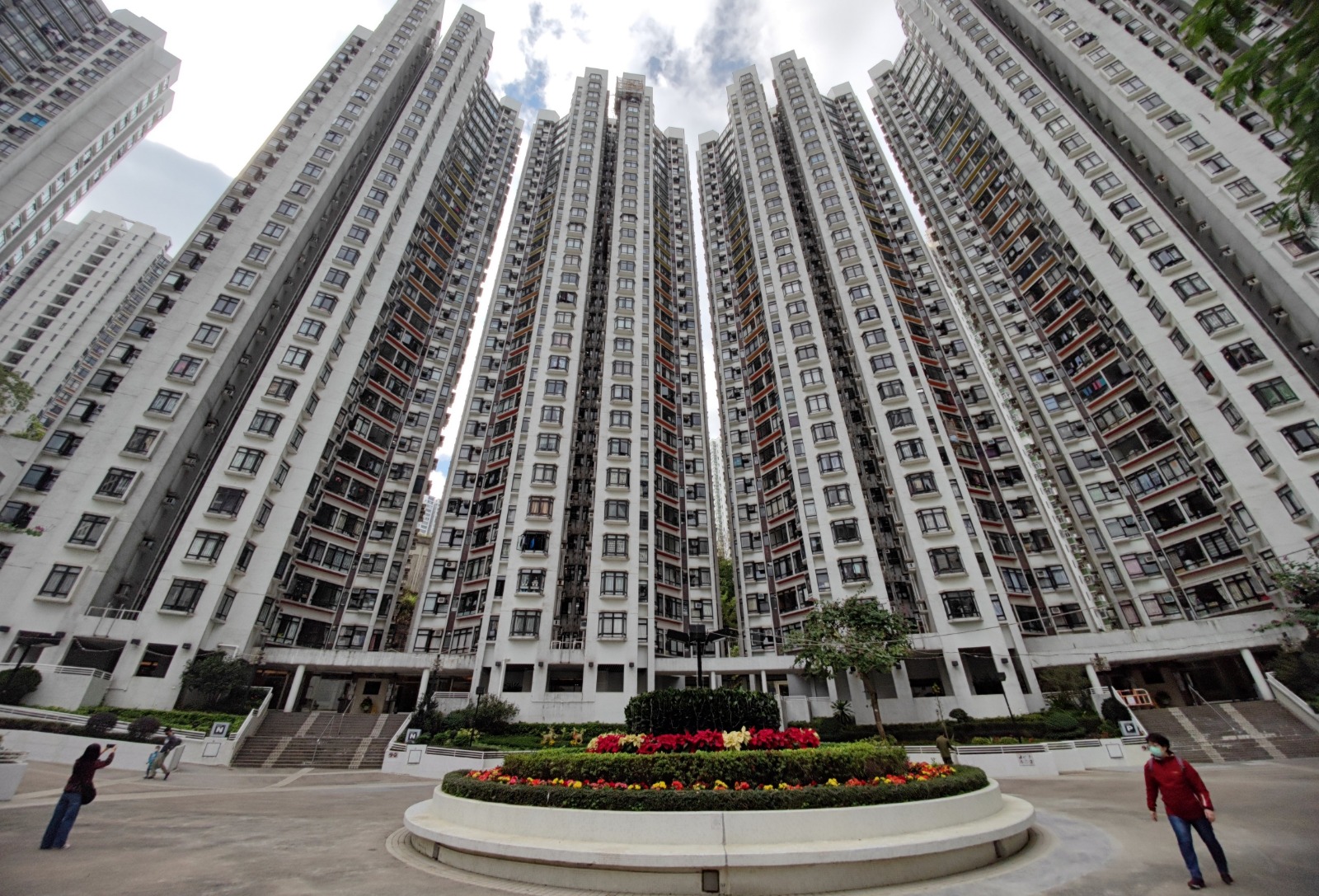 香港Q1負資產按季跌46%   分析料續回落至萬宗以下