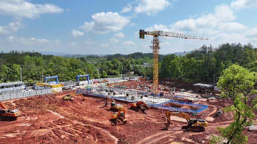 皖屯溪九龍園區：項目建設不停歇 「假期」也是「工期」