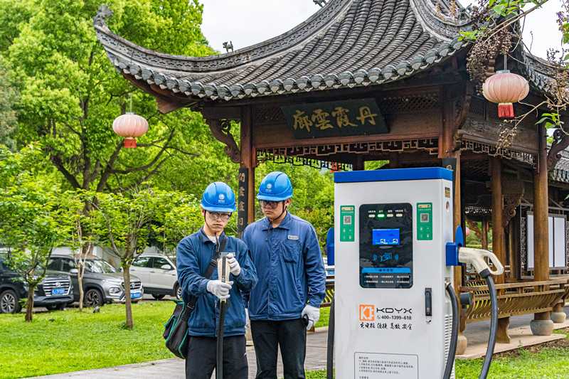 皖休寧縣：服務「滿格電」景區「電力足」