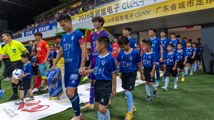 粵超深圳隊3∶1勝揭陽 深圳主場演繹「圳撼」足球力量