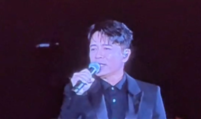 有片丨25+英皇群星演唱會 李克勤演唱《紅日》 掀全場大合唱