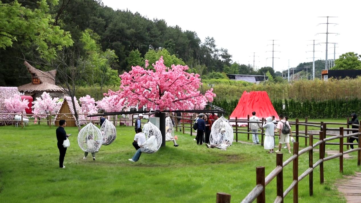 黃山屯溪：長源國際藝術村引客狂歡