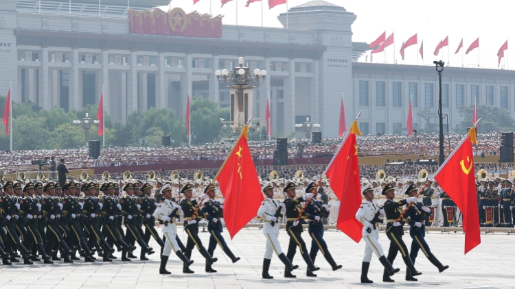 《解放軍報》頭版發文：堅持有腐必反有貪必肅