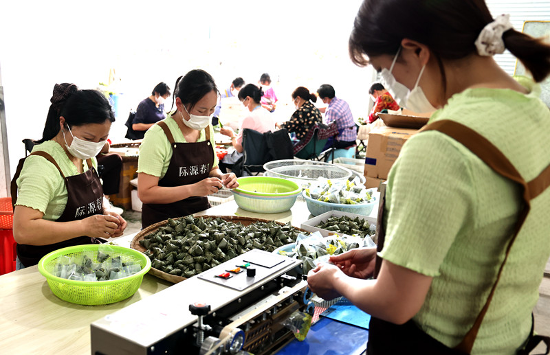 皖祁門：箬葉裹紅茶  創意「粽茶」熱賣