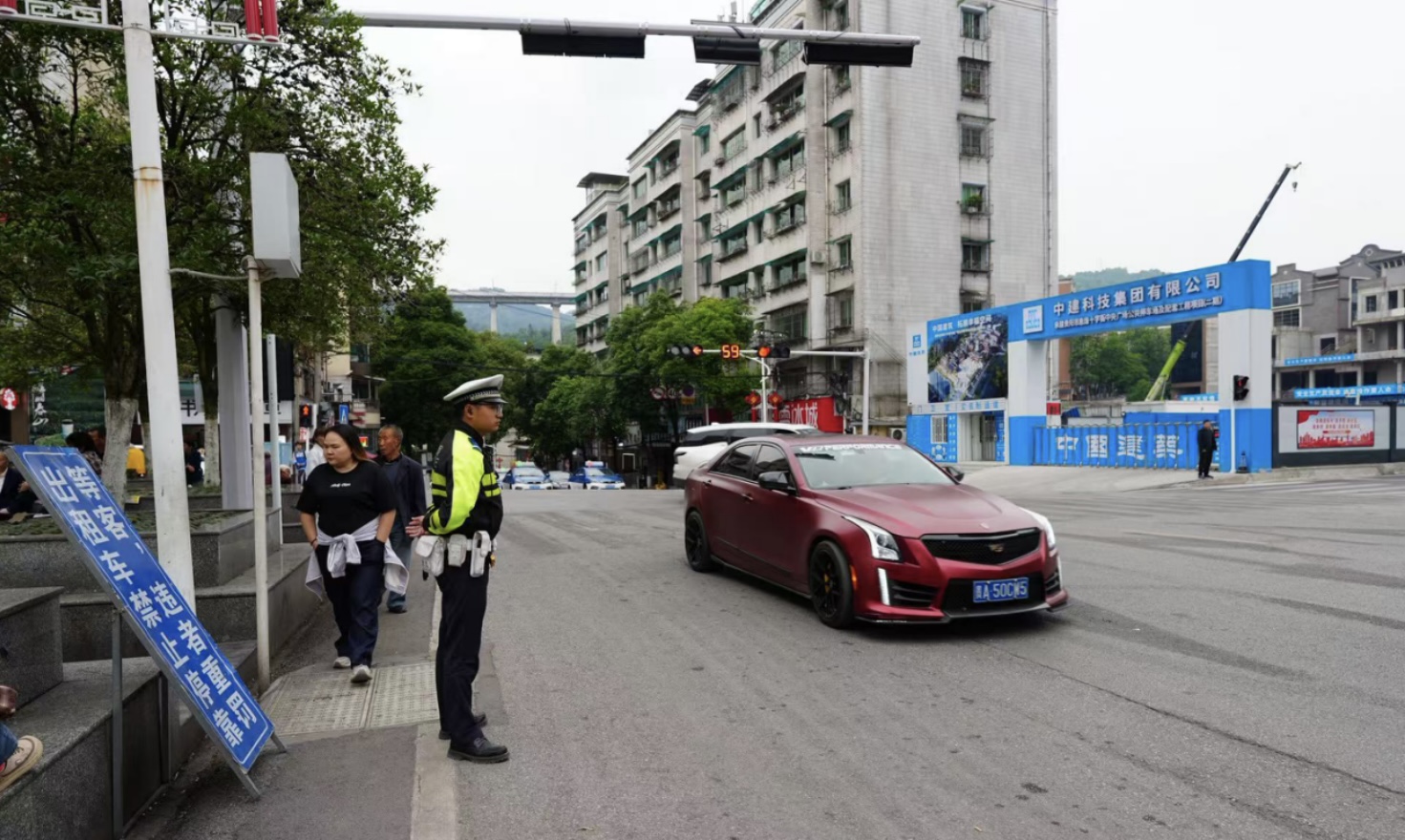 貴州息烽：靶向整治交通秩序 擦亮文明城市底色