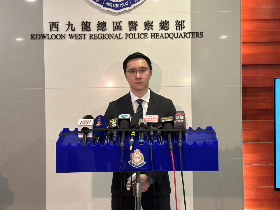警方打擊信用卡盜竊集團 拘捕9名男女