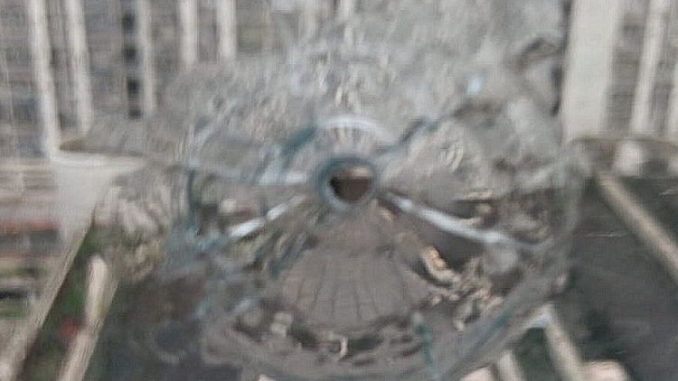元朗朗屏邨一住戶玻璃窗疑遭氣槍射擊 警列刑毁案跟進