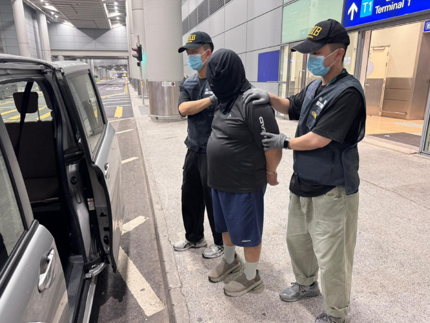 機場一日兩宗旅客販毒案 檢獲大麻花及氯胺酮共約885萬元