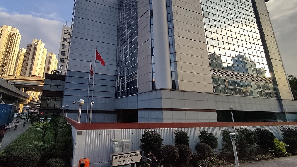 與妻子涉嫌襲擊外傭 休班警被停職今日提堂 
