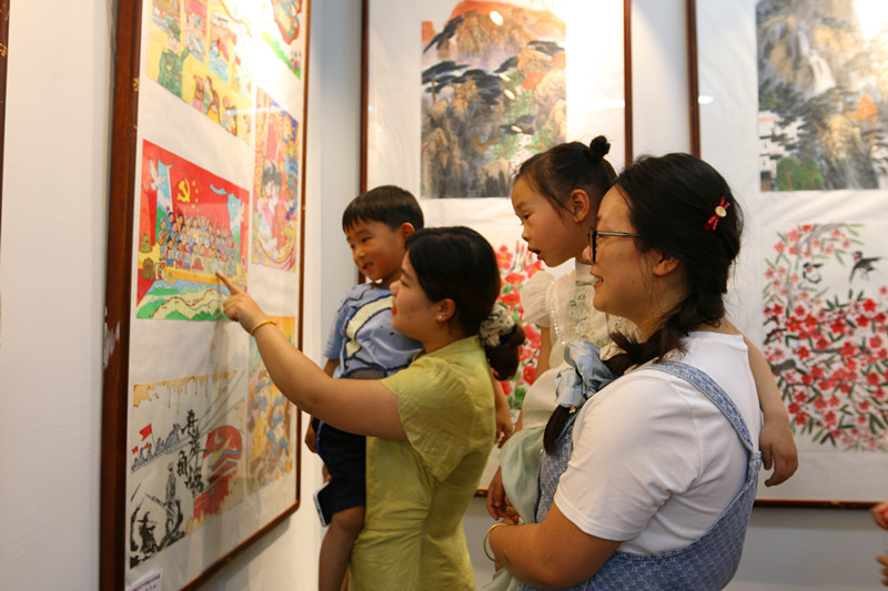 皖黟縣中小學生幼兒書畫展精彩啟幕