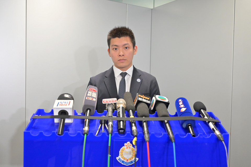 巴士亮鎅刀指嚇同學 14歲男童被捕
