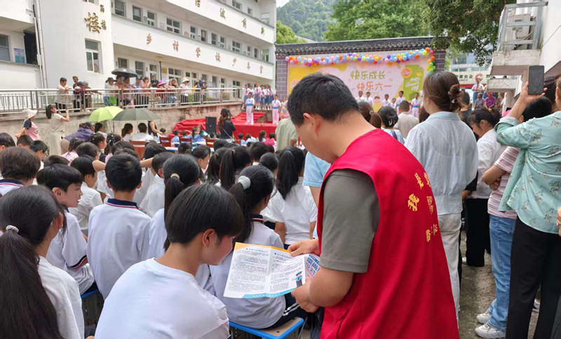 寓教於樂潤物無聲 皖黟縣柯村鎮慶六一伴成長