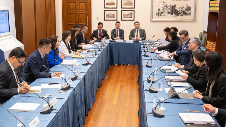 立法會司法及法律事務委員會到訪司法機構 與終院首席法官張舉能等就執行司法工作交流