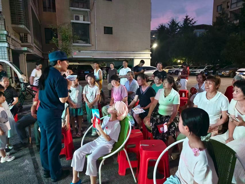 湖南藍山縣消防救援大隊：開展夜間「錯時」消防安全宣傳活動