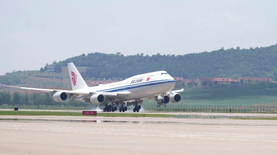 習近平抵達平壤 開始對朝鮮進行國事訪問