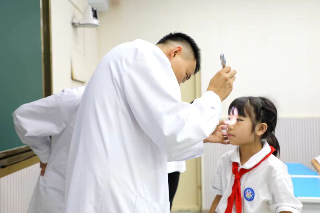 愛眼護眼進校園 守護少年「睛」彩視界