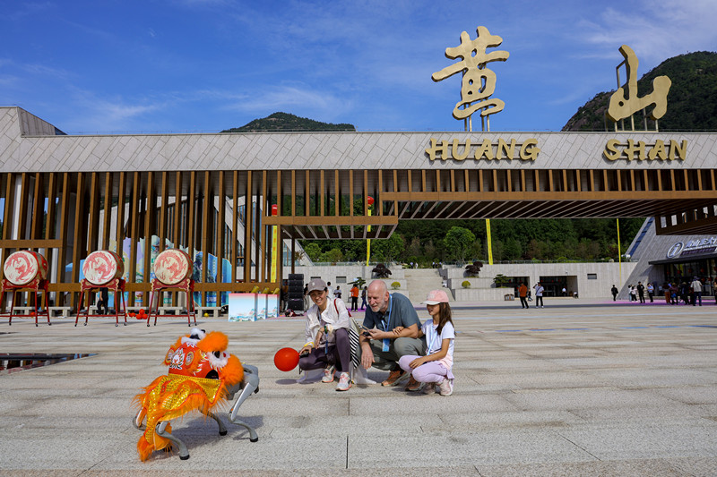 景區東大門揭蓋頭 黃山啟四門迎客全域發展新格局