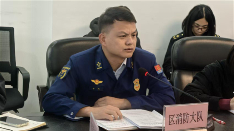 廣東消防員登上「中國好人榜」！休假途中疏散自燃大巴乘客