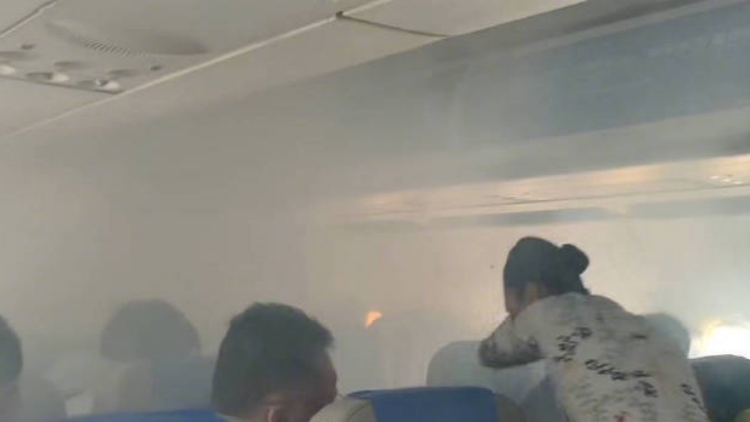 航班客艙冒濃煙 天津航空：充電寶冒煙，無人受傷