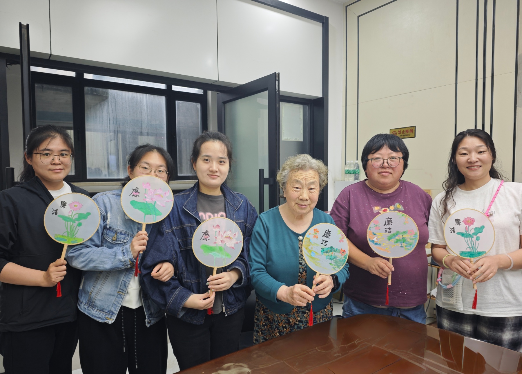 清風繪扇!哈市香坊區會展社區趣味活動讓廉風入尋常百姓家