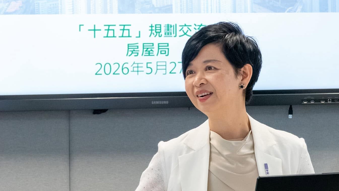 夏寶龍主任探望「簡約公屋」居民 何永賢：見居民笑容感欣慰