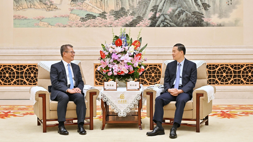 陳茂波晤江蘇省長劉小濤及南京市委書記周紅波 共商深化蘇港、寧港合作
