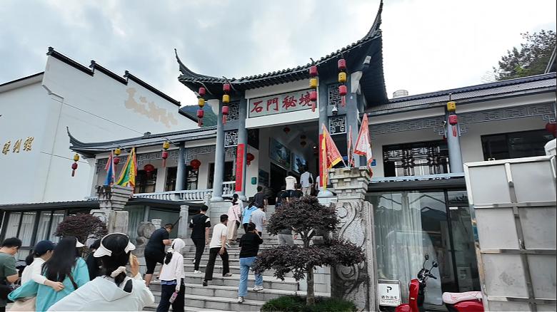一扇門，激活一座鎮  皖黃山區譚家橋鎮從「過境遊」邁向「目的地遊」