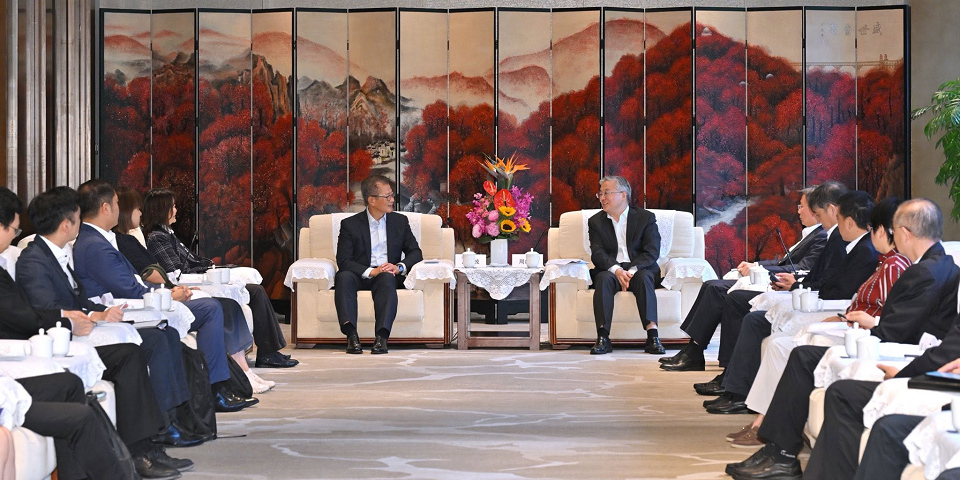 內地科企視港為國際化適應地  陳茂波：香港是中國科創與全球資本連接點