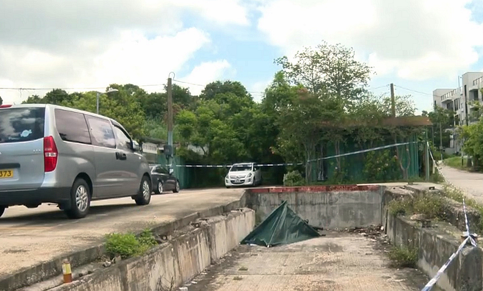 元朗男子騎電動單車墮1.25米地台亡 死去多小時被途人揭發
