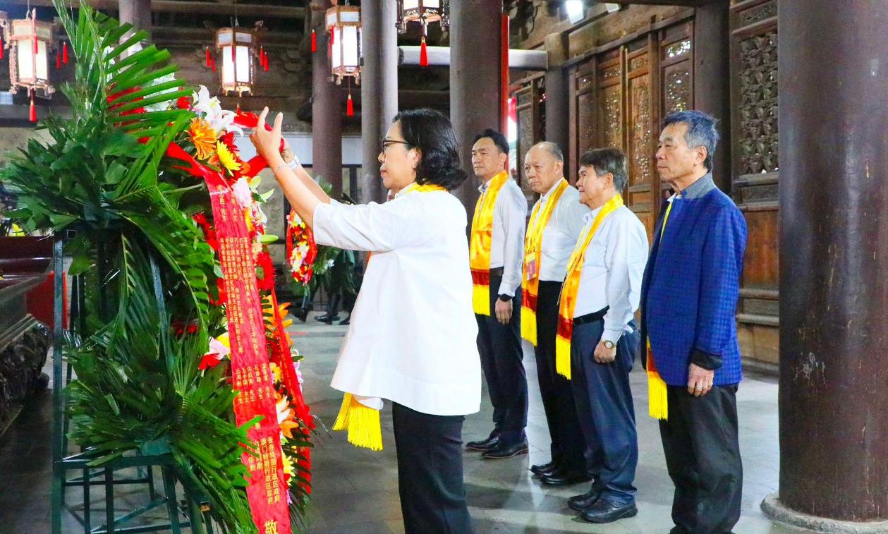 麥美娟出席甘肅省天水市公祭伏羲大典